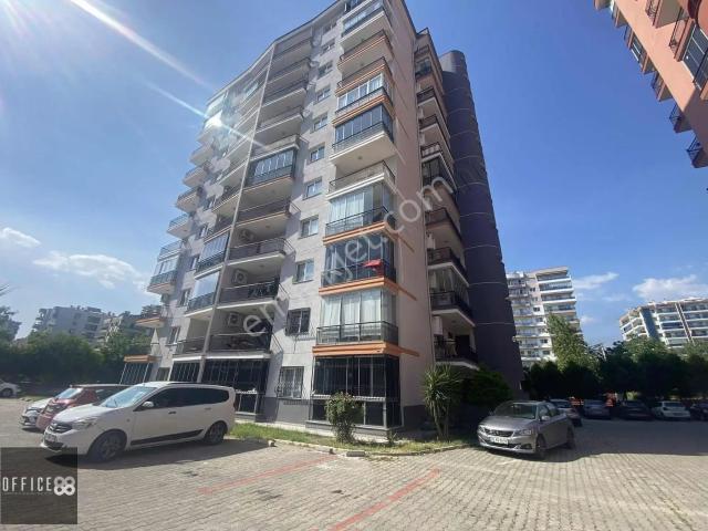 Bayrakli, İzmir içerisinde kiralık mülk
