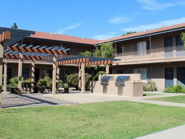 Apartment for rent in Tustin, California