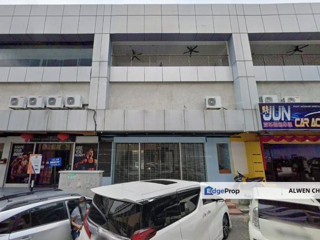 Shop for sale in Mukim 13, Georgetown
