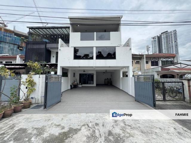 House for sale in Country Heights Damansara, Kuala Lumpur