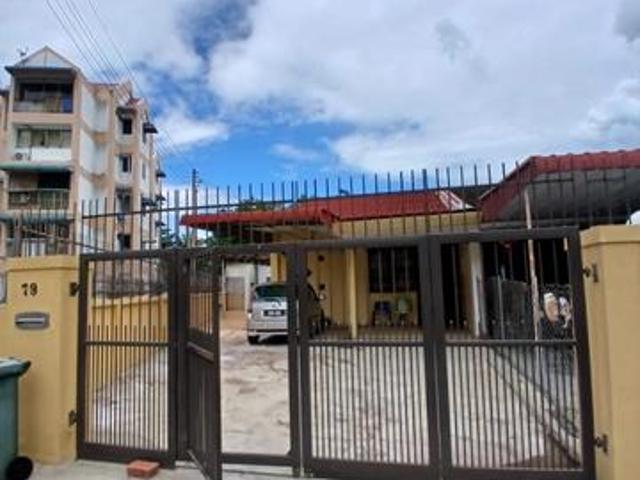 Terraced House for rent in Georgetown, Penang