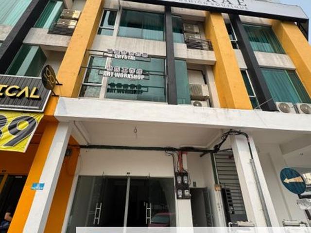 Shop for rent in Medan Pulai Hartamas, Majlis Bandaraya Ipoh