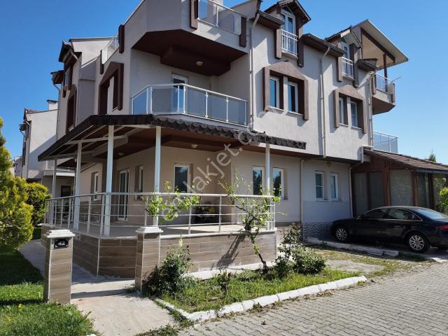 Akhisar, Manisa içerisinde kiralık Villa