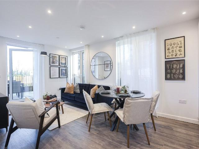 Apartment for rent in Mill Hill, Greater London