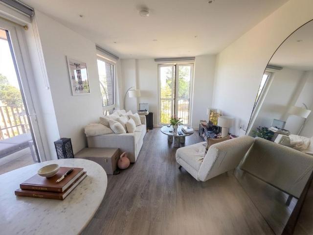 Apartment for rent in Mill Hill, Greater London