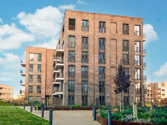 House for rent in Mill Hill, Greater London
