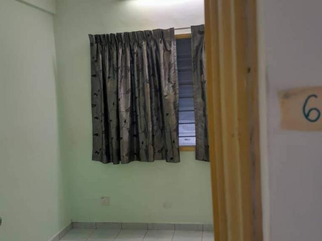 Room for rent in Country Heights Damansara, Kuala Lumpur