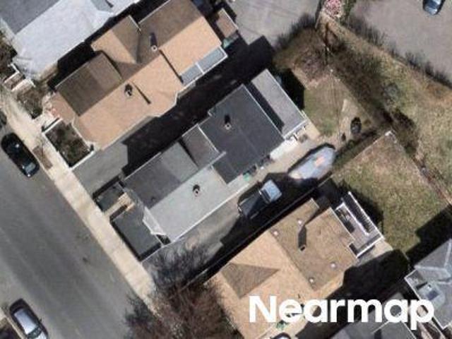 House for sale in Somerville