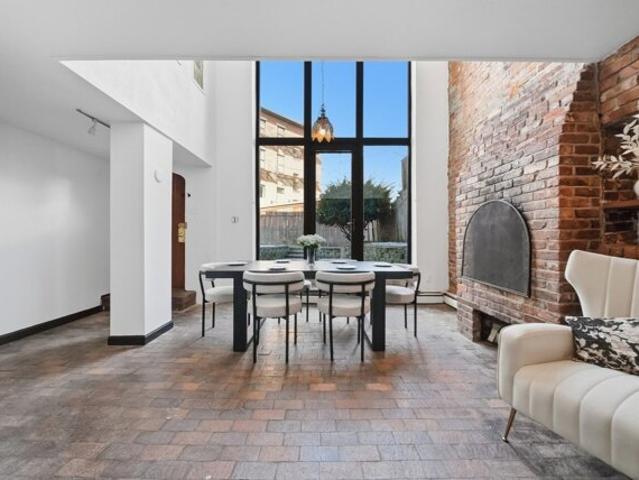 House for sale in Waterfront, Chelsea