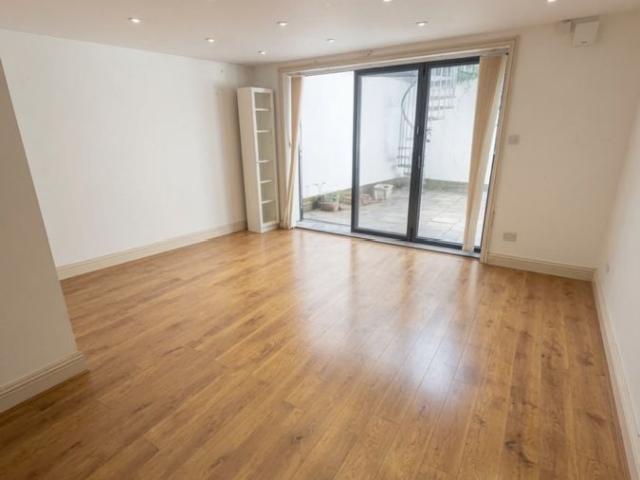 Apartment for rent in South Hackney, Greater London