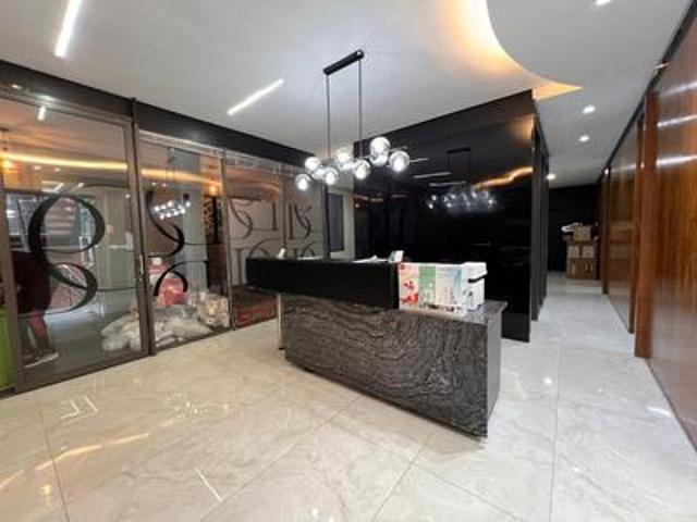 Commercial for rent in Seaview, Kwazulu-natal