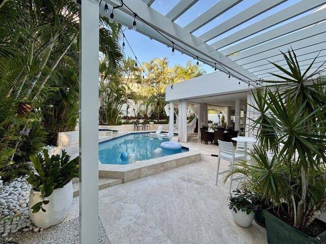 House for sale in San Juan