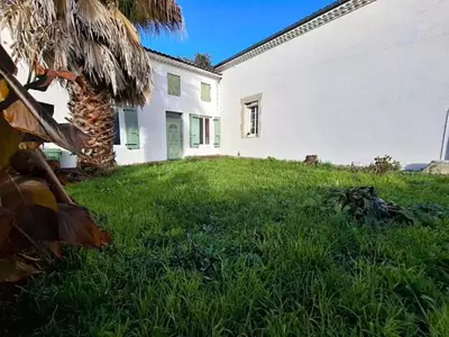 Maison vente à Saintes, Médis