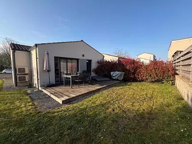 Maison vente à Saintes, Médis