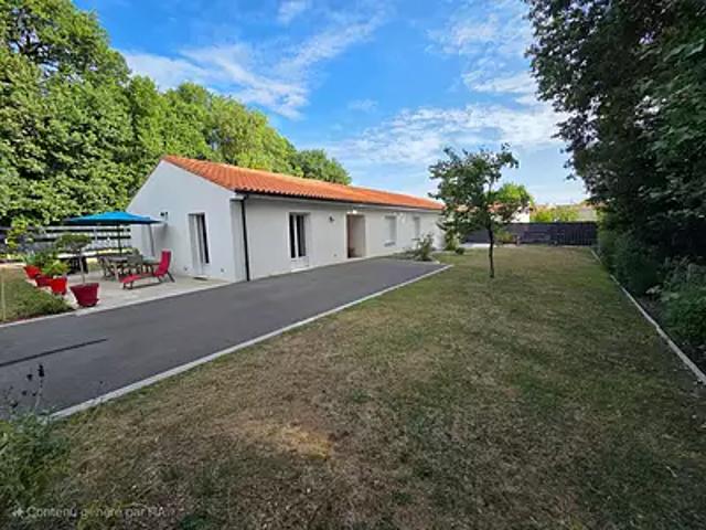 Maison vente à Saintes, Médis