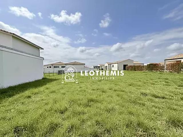 Terrain vente à Saintes, Médis
