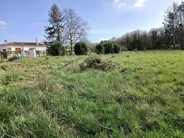 Terrain vente à Saintes, Médis
