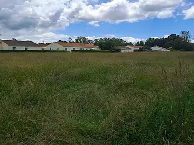Terrain vente à Saintes, Médis