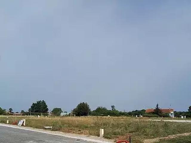 Terrain vente à Saintes, Médis