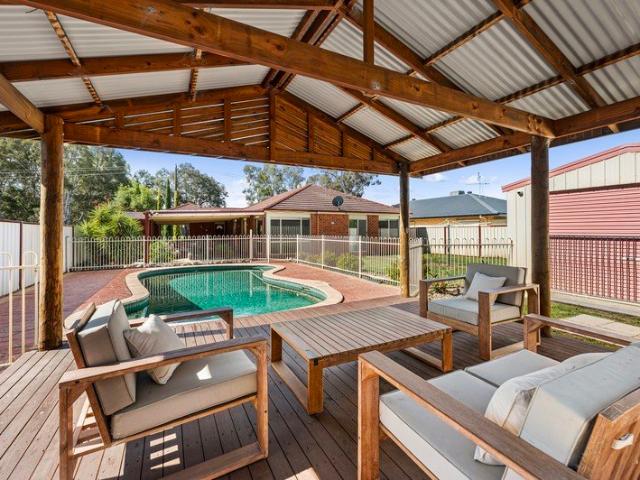 House for sale in Benalla West, Benalla