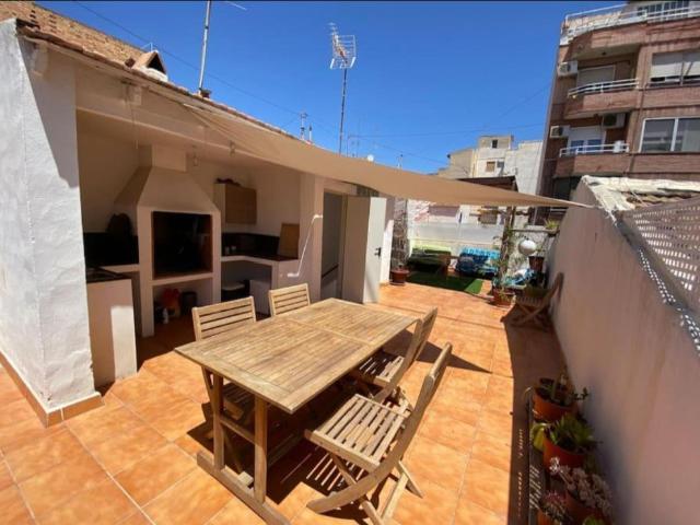 Casa en alquiler en Alicante, Valencia