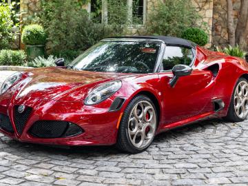Alfa romeo 4c 2021 essence 2021 alfa romeo 4c spider 33 stradale tributo Alfa romeo 4c 2021 essence 2021 alfa romeo 4c spider 33 stradale tributo