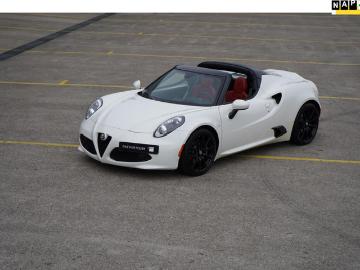 Alfa romeo benzine alfa romeo 4c spider 1750tbi tct Alfa romeo benzine alfa romeo 4c spider 1750tbi tct