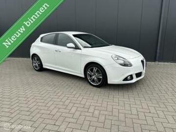 Alfa romeo giulietta 2014 benzine alfa romeo giulietta 1 4 t distinctive automaat Alfa romeo giulietta 2014 benzine alfa romeo giulietta 1 4 t distinctive automaat