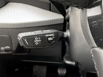 Audi q2 2022 bensin audi q2 30 tfsi proline 110hk 6 Audi q2 2022 bensin audi q2 30 tfsi proline 110hk 6