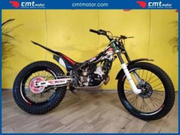 Beta evo 2018 benzina betamotor evo 300 finanziabile nerorosso 200 Beta evo 2018 benzina betamotor evo 300 finanziabile nerorosso 200