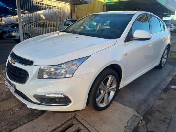 Chevrolet cruze 2015 flex chevrolet cruze 1 8 lt hb sport 16v 4p 2015 branca em goianiagoias Chevrolet cruze 2015 flex chevrolet cruze 1 8 lt hb sport 16v 4p 2015 branca em goianiagoias