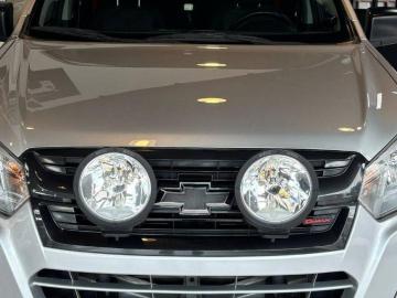 Chevrolet d max 2024 diesel chevrolet d max crdi hi ride