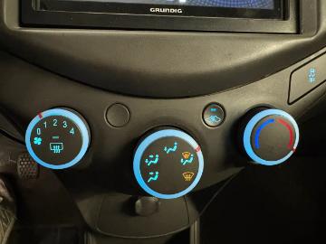 Chevrolet spark 2014 benzin chevrolet spark 1 0 la 68hk 5d Chevrolet spark 2014 benzin chevrolet spark 1 0 la 68hk 5d