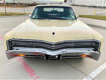 Chrysler 300 1968 gasoline 1968 chrysler 300 yellow Chrysler 300 1968 gasoline 1968 chrysler 300 yellow