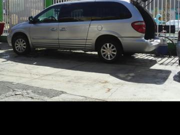 Chrysler town and country 2003 chrysler town country 2003 170 000 km Chrysler town and country 2003 chrysler town country 2003 170 000 km