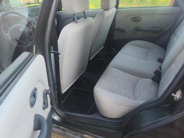 Fiat albea 2005 benzin utilizat fiat albea 2005 1 000 eur 196 000 km autovit ro Fiat albea 2005 benzin utilizat fiat albea 2005 1 000 eur 196 000 km autovit ro