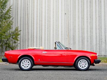 Fiat spider 1982 essence 1982 fiat spider 2000 Fiat spider 1982 essence 1982 fiat spider 2000