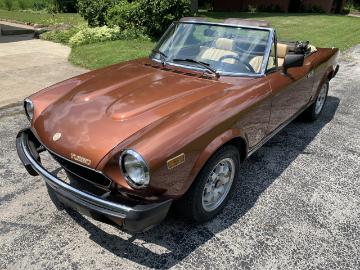 Fiat spider 1983 essence 1983 fiat spider 2000 turbo Fiat spider 1983 essence 1983 fiat spider 2000 turbo