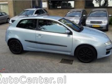 Fiat stilo 2002 benzine fiat stilo 1 6 16v dynamic Fiat stilo 2002 benzine fiat stilo 1 6 16v dynamic