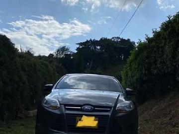Ford focus 2014 gasolina carro en perfectas condiciones Ford focus 2014 gasolina carro en perfectas condiciones