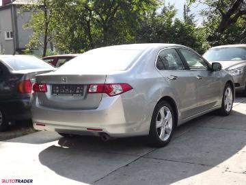 Honda 2010 benzyna honda Honda 2010 benzyna honda