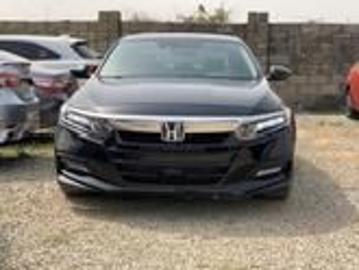 Honda accord 2018 honda accord 2018 2 400 km Honda accord 2018 honda accord 2018 2 400 km