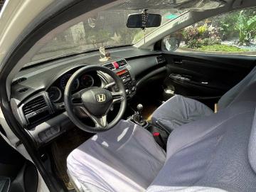 Honda city white honda city 2012 for sale in manual