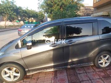 Honda freed 2012 hybrid honda freed 2012 for sale in rawalpindi