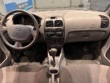Hyundai accent 2003 bensin hyundai accent 5