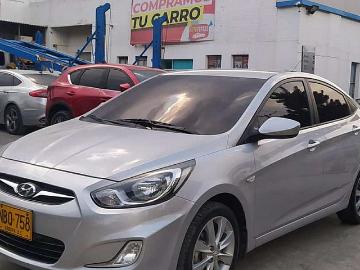 Hyundai accent 2013 gasolina hyundai i25 accent perfecto estado