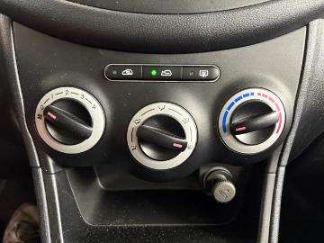 Hyundai i10 2010 benzin hyundai i10 1 2 comfort 78hk 5d