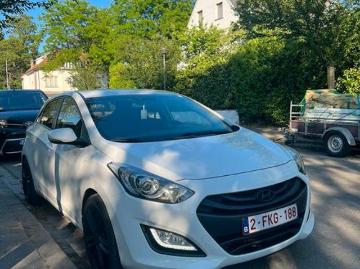 Hyundai i30 2014 essence hyundai i30 in zeer goede staat Hyundai i30 2014 essence hyundai i30 in zeer goede staat