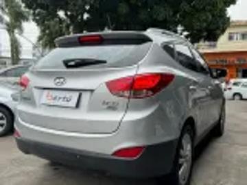 Hyundai ix35 2015 flex hyundai ix35 2 0 mpfi gls 16v flex 4p automatico prata 2015 95000 Hyundai ix35 2015 flex hyundai ix35 2 0 mpfi gls 16v flex 4p automatico prata 2015 95000