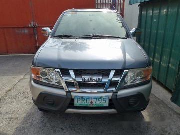 Isuzu crosswind selling blue isuzu crosswind 2010 at 85000 km Isuzu crosswind selling blue isuzu crosswind 2010 at 85000 km